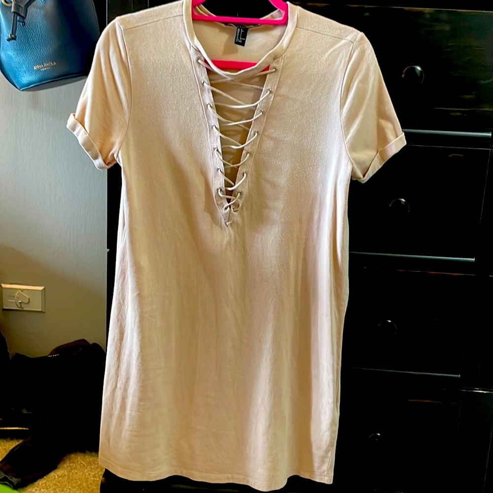 Women’s short sleeved t-shirt dress.